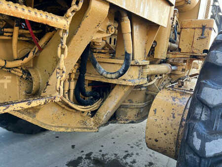 Grader 1981 Caterpillar 140G (16)