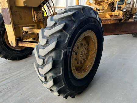 Grader 1981 Caterpillar 140G (33)