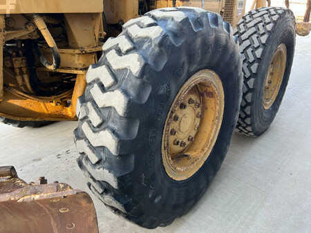 Grader 1981 Caterpillar 140G (34)