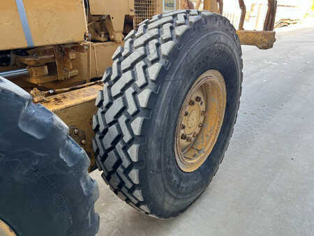Grader 1981 Caterpillar 140G (35)