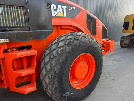 Sestavy válců 2011 Caterpillar CS76 XT (12)