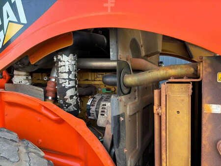 Sestavy válců 2011 Caterpillar CS76 XT (26)