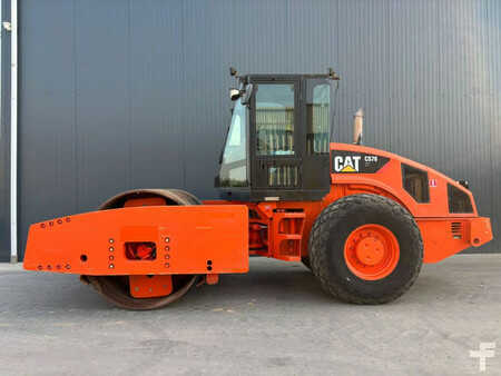 Sestavy válců 2011 Caterpillar CS76 XT (5)