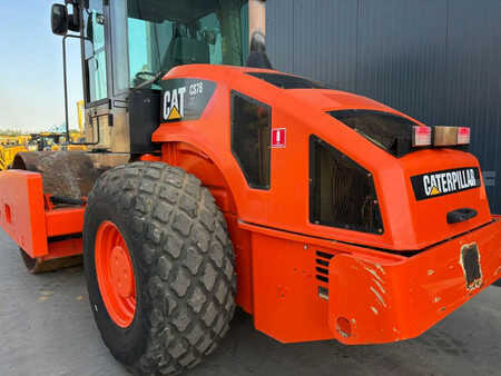 Sestavy válců 2011 Caterpillar CS76 XT (9)