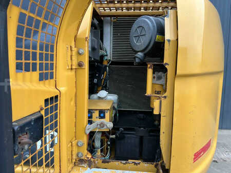 Pelles sur chenilles 2011 Caterpillar 311D LRR (17)
