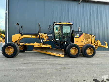 Grejdry 2011 Caterpillar 140M (2)