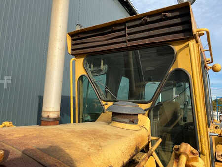 Grondschuivers 1984 Caterpillar D7G (18)