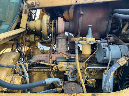 Grondschuivers 1984 Caterpillar D7G (20)