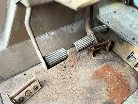 Grondschuivers 1984 Caterpillar D7G (33)