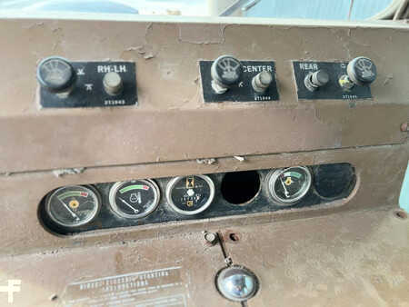 Grondschuivers 1984 Caterpillar D7G (36)