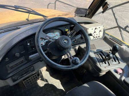 Sonstige 2005 Caterpillar 740 Water Truck (34)