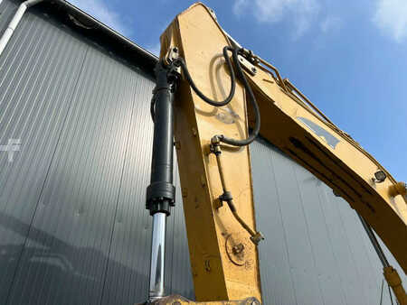 Koparki gąsienicowe 2006 Caterpillar 330D LN (17)