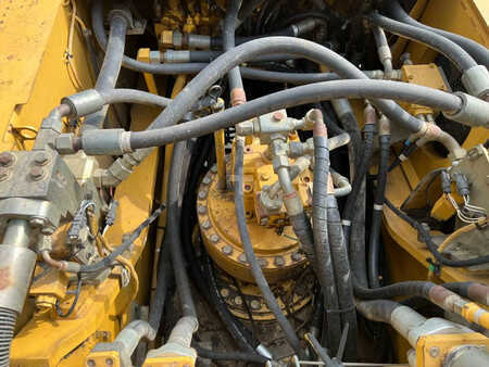 Koparki gąsienicowe 2006 Caterpillar 330D LN (29)