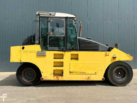 Kumipyöräjyrät  2008 BOMAG BW24R (28)