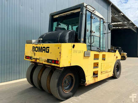 Kumipyöräjyrät  2008 BOMAG BW24R (29)
