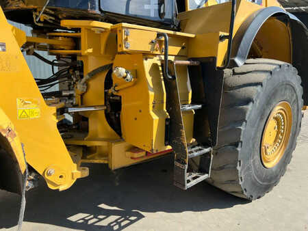 Wheel Loaders 2015 Caterpillar 980M (18)