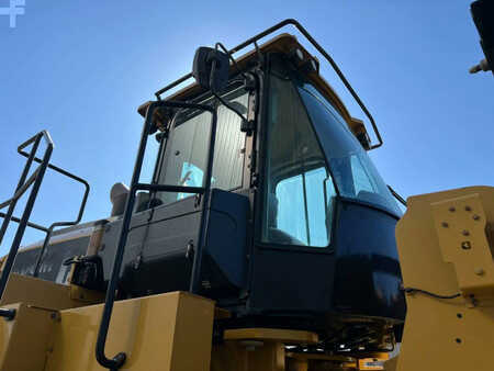 Wheel Loaders 2015 Caterpillar 980M (29)