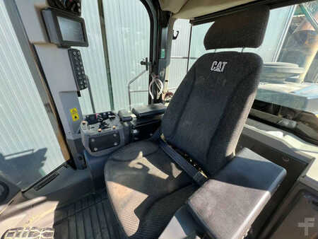 Wheel Loaders 2015 Caterpillar 980M (33)