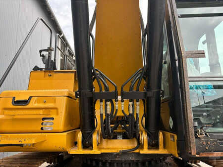 Beltegraver 2017 Caterpillar 330F (23)