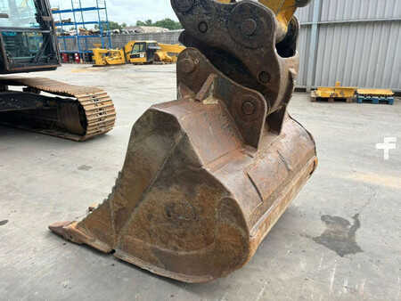 Beltegraver 2017 Caterpillar 330F (33)