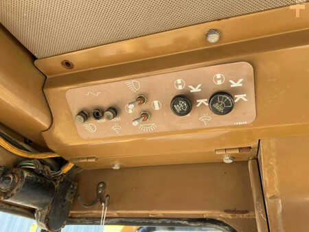 Carregadeiras de esteiras 1986 Caterpillar 953 - Ripper (24)