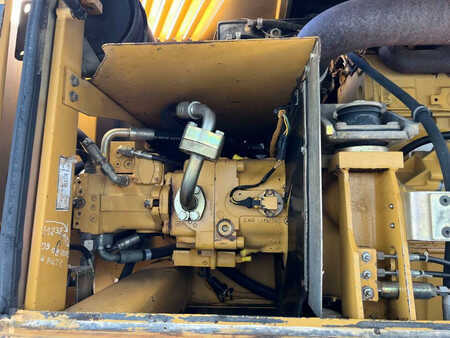 Hjulgraver 2004 Caterpillar M316C (32)