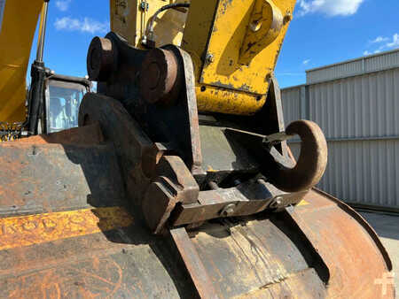 Kettenbagger 2015 Caterpillar 352F (14)