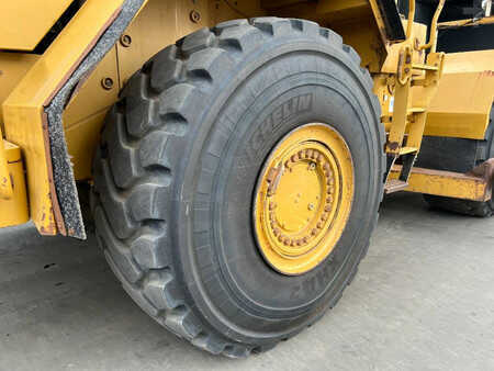 Buldożery 2006 Caterpillar 824H (35)