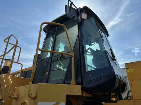 Bulldozer 2011 Caterpillar 824H (16)