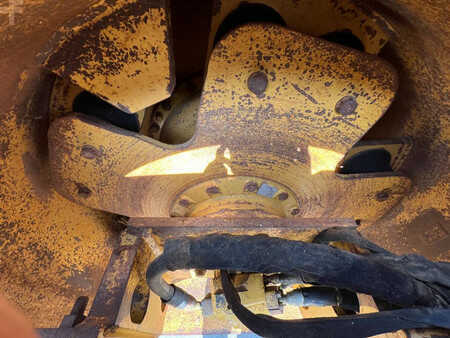 Komprimator 2011 Caterpillar CP76 (16)