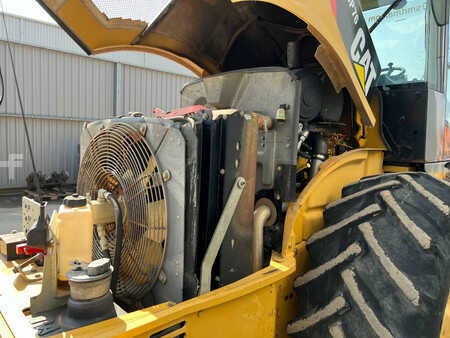 Komprimator 2011 Caterpillar CP76 (21)