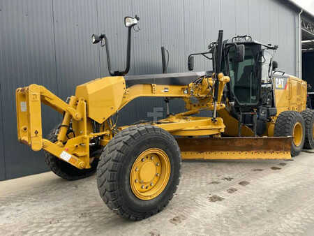 Grejdry 2017 Caterpillar 140M3 AWD (1)