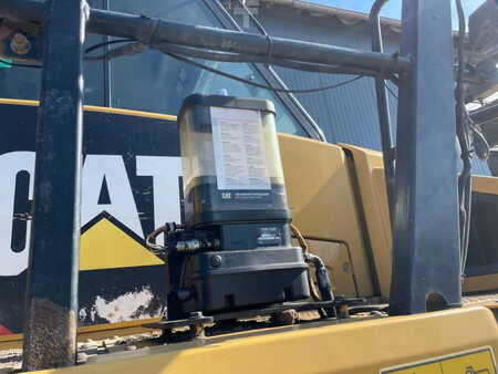 Knickgelenkte Muldenkipper/Dumper 2014 Caterpillar 740B (10)