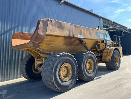 Knickgelenkte Muldenkipper/Dumper 2014 Caterpillar 740B (4)