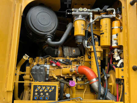 Grejdry 2014 Caterpillar 140M (17)