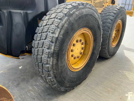Grejdry 2014 Caterpillar 140M (36)