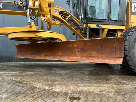 Grejdry 2018 Caterpillar 140K (13)