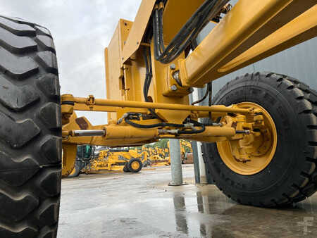 Grejdry 2018 Caterpillar 140K (17)