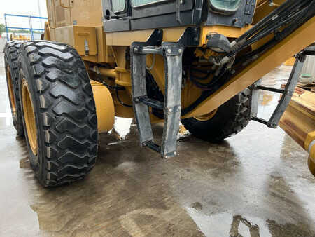 Grejdry 2018 Caterpillar 140K (21)