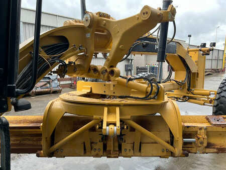 Grejdry 2018 Caterpillar 140K (22)