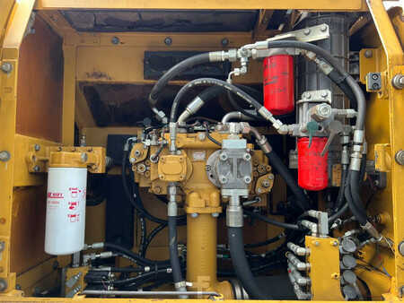 Pelles sur chenilles 2011 Caterpillar 329D LN (19)
