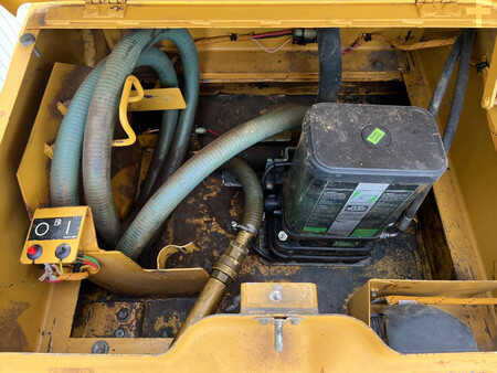 Pelles sur chenilles 2011 Caterpillar 329D LN (22)