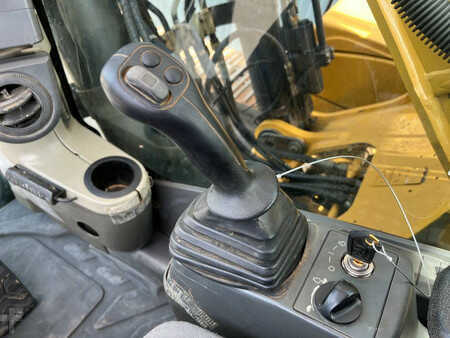 Pelles sur chenilles 2011 Caterpillar 329D LN (38)