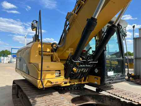 Korečková rýpadla 2010 Caterpillar 323D LN VA (15)