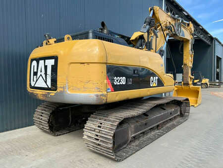 Korečková rýpadla 2010 Caterpillar 323D LN VA (4)