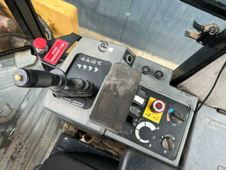 Komprimator 2011 Caterpillar CP76 (13)