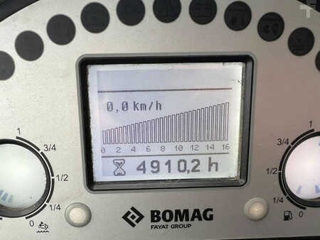 Tandemwalsen 2015 BOMAG BW151AD-5 (14)