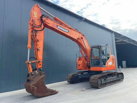 Koparki gąsienicowe 2012 Doosan DX235LCR (1)