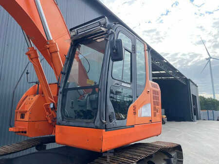 Koparki gąsienicowe 2012 Doosan DX235LCR (10)