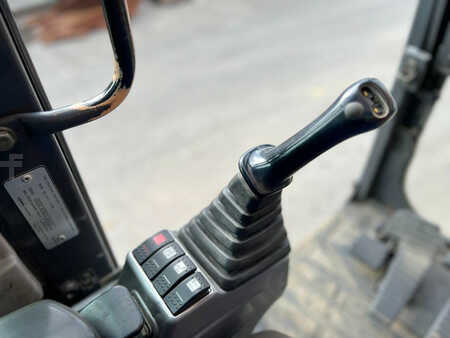 Escavadora de rastos 2012 Doosan DX235LCR (37)